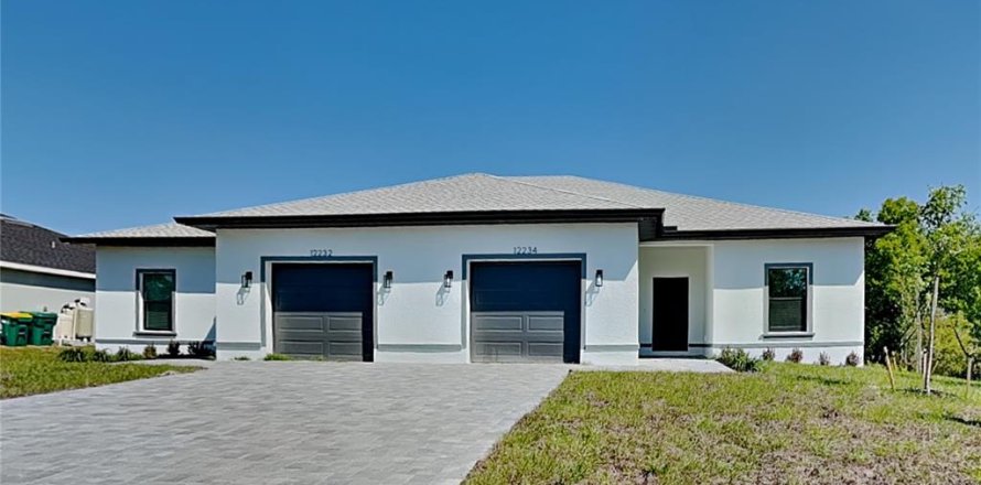 Commercial property in Port Charlotte, Florida 6 bedrooms, 219.62 sq.m. № 2213087