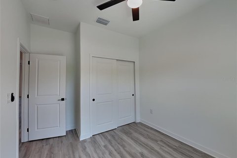 Commercial property in Port Charlotte, Florida 6 bedrooms, 219.62 sq.m. № 2213087 - photo 10
