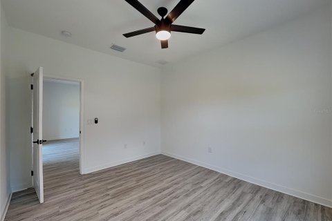 Commercial property in Port Charlotte, Florida 6 bedrooms, 219.62 sq.m. № 2213087 - photo 9
