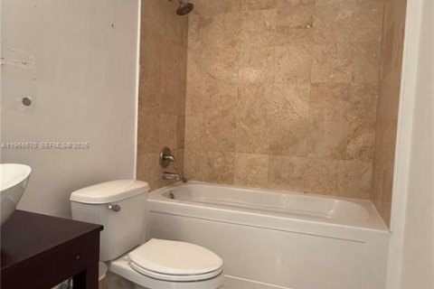 Купить кондоминиум в Майами, Флорида 2 спальни, 95.6м2, № 2010456 - фото 12