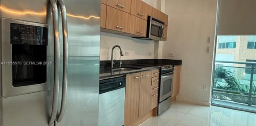 Кондоминиум с 2 спальнями в Майами, Флорида № 2010456