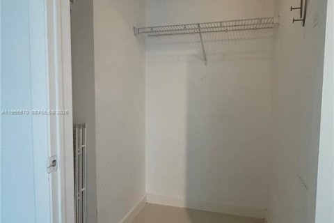 Купить кондоминиум в Майами, Флорида 2 спальни, 95.6м2, № 2010456 - фото 13