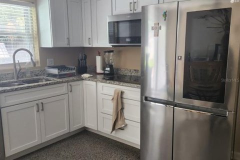 House in West Melbourne, Florida 3 bedrooms, 114.46 sq.m. № 1838853 - photo 3