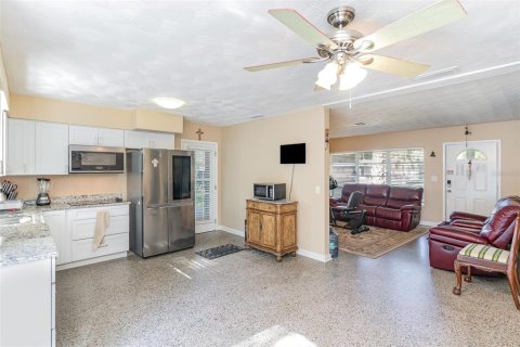 House in West Melbourne, Florida 3 bedrooms, 114.46 sq.m. № 1838853 - photo 7