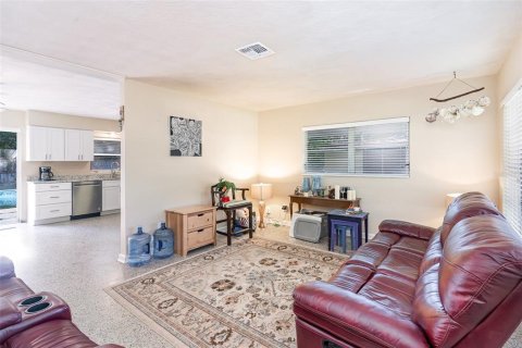 House in West Melbourne, Florida 3 bedrooms, 114.46 sq.m. № 1838853 - photo 5