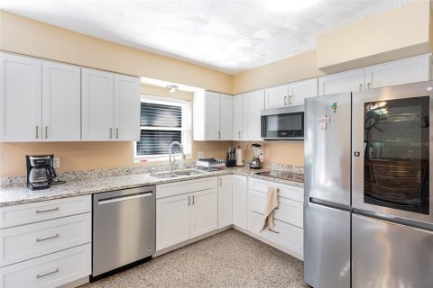 House in West Melbourne, Florida 3 bedrooms, 114.46 sq.m. № 1838853 - photo 8