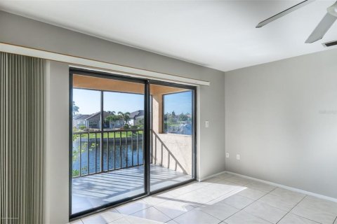 Copropriété à louer à Punta Gorda, Floride: 2 chambres, 109.25 m2 № 1793499 - photo 7