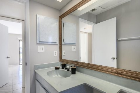 Copropriété à louer à Punta Gorda, Floride: 2 chambres, 109.25 m2 № 1793499 - photo 28