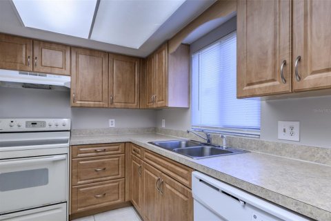 Снять в аренду кондоминиум в Пунта-Горда, Флорида 2 спальни, 109.25м2, № 1793499 - фото 19
