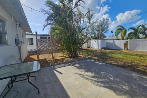 House in Saint Pete Beach, Florida 2 bedrooms, 78.97 sq.m. № 1425027 - photo 26