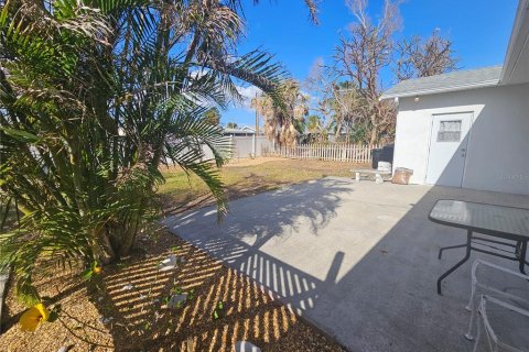 House in Saint Pete Beach, Florida 2 bedrooms, 78.97 sq.m. № 1425027 - photo 27