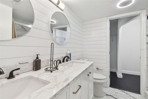 Condo in Clearwater, Florida, 2 bedrooms  № 1793584 - photo 18