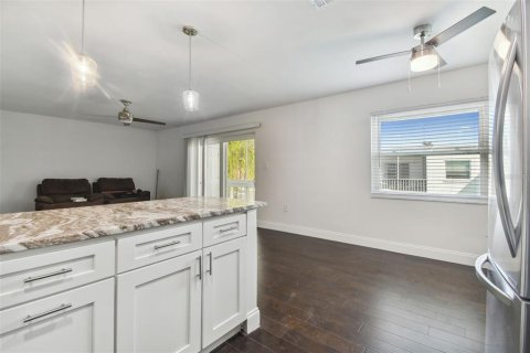 Condo in Clearwater, Florida, 2 bedrooms  № 1793584 - photo 26