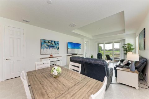 Villa ou maison à vendre à Lakewood Ranch, Floride: 2 chambres, 155.33 m2 № 2266396 - photo 16