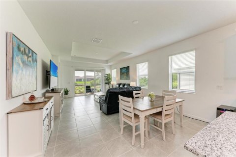 Villa ou maison à vendre à Lakewood Ranch, Floride: 2 chambres, 155.33 m2 № 2266396 - photo 15