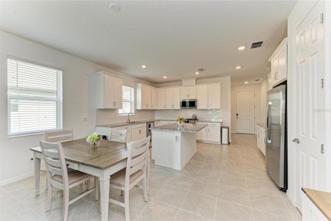 Villa ou maison à vendre à Lakewood Ranch, Floride: 2 chambres, 155.33 m2 № 2266396 - photo 11