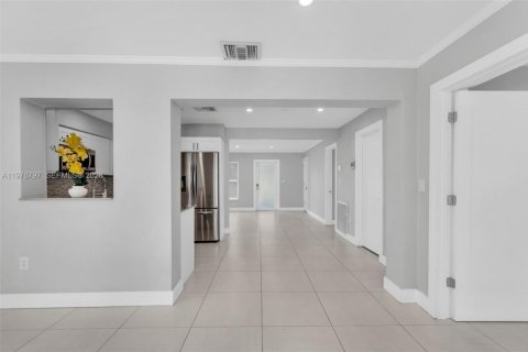 House in Oakland Park, Florida 4 bedrooms, 145.48 sq.m. № 2047206 - photo 20