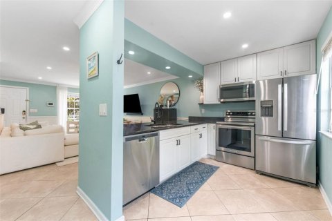 Condo in Tampa, Florida, 2 bedrooms  № 1793271 - photo 7