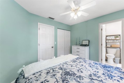 Condo in Tampa, Florida, 2 bedrooms  № 1793271 - photo 17