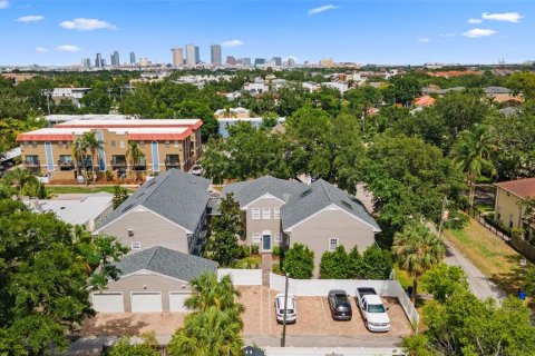 Condo in Tampa, Florida, 2 bedrooms  № 1793271 - photo 22
