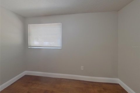 House in Clearwater, Florida 4 bedrooms, 125.6 sq.m. № 1901691 - photo 11