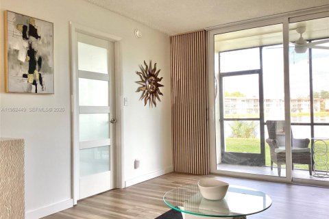 Купить кондоминиум в Пемброк-Пайнс, Флорида 1 спальня, 83.61м2, № 2025012 - фото 29