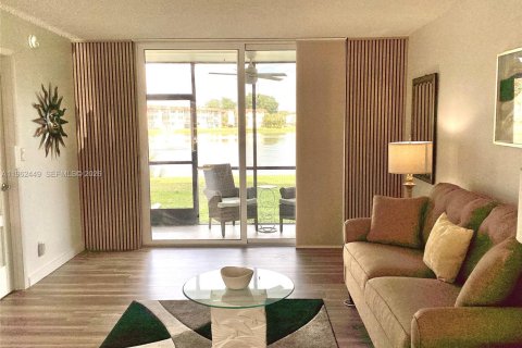 Купить кондоминиум в Пемброк-Пайнс, Флорида 1 спальня, 83.61м2, № 2025012 - фото 28