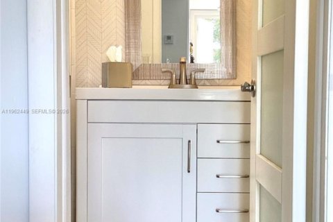 Купить кондоминиум в Пемброк-Пайнс, Флорида 1 спальня, 83.61м2, № 2025012 - фото 9