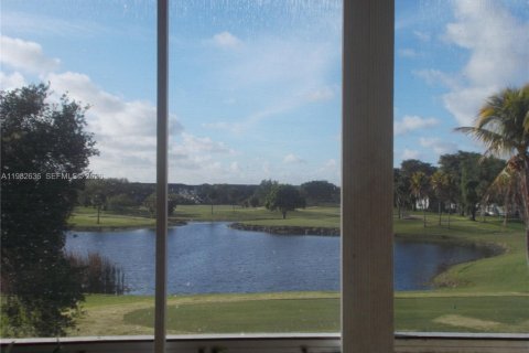 Copropriété à vendre à Pembroke Pines, Floride: 1 chambre, 63.64 m2 № 2049238 - photo 18