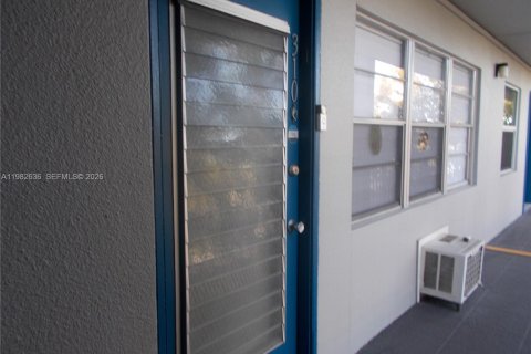 Copropriété à vendre à Pembroke Pines, Floride: 1 chambre, 63.64 m2 № 2049238 - photo 2