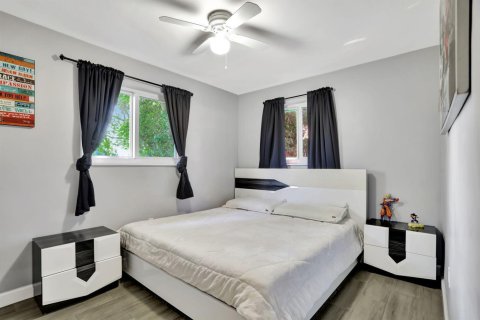 House in Fort Lauderdale, Florida 3 bedrooms, 107.77 sq.m. № 2154383 - photo 14