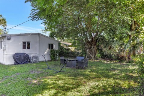 House in Fort Lauderdale, Florida 3 bedrooms, 107.77 sq.m. № 2154383 - photo 23