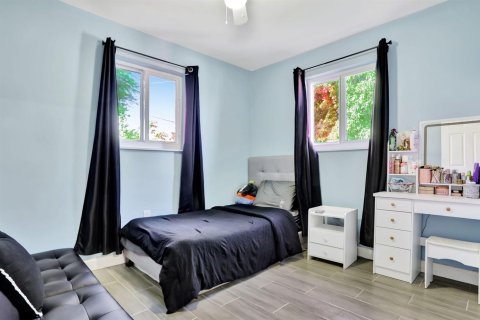 House in Fort Lauderdale, Florida 3 bedrooms, 107.77 sq.m. № 2154383 - photo 16