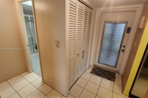 Купить кондоминиум в Санрайз, Флорида 1 спальня, 59.46м2, № 1981468 - фото 15