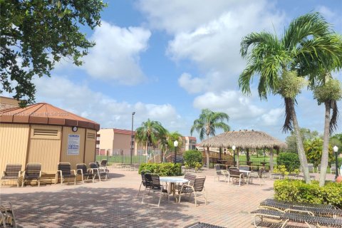 Купить кондоминиум в Санрайз, Флорида 1 спальня, 59.46м2, № 1981468 - фото 26