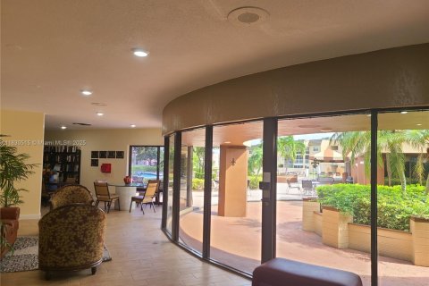 Купить кондоминиум в Санрайз, Флорида 1 спальня, 59.46м2, № 1981468 - фото 21