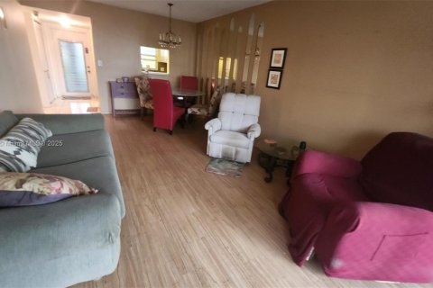 Купить кондоминиум в Санрайз, Флорида 1 спальня, 59.46м2, № 1981468 - фото 9