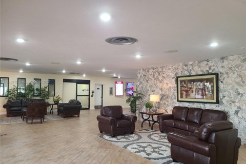 Купить кондоминиум в Санрайз, Флорида 1 спальня, 59.46м2, № 1981468 - фото 18