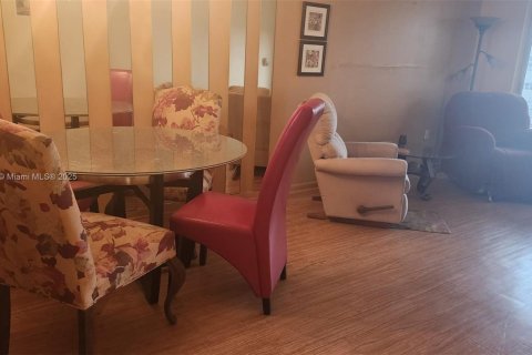 Купить кондоминиум в Санрайз, Флорида 1 спальня, 59.46м2, № 1981468 - фото 12