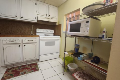 Купить кондоминиум в Санрайз, Флорида 1 спальня, 59.46м2, № 1981468 - фото 6