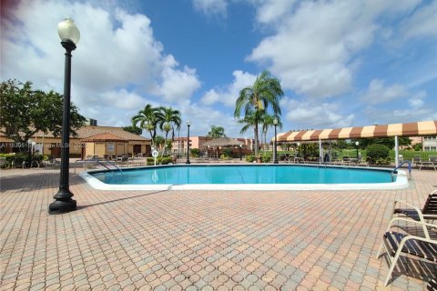 Купить кондоминиум в Санрайз, Флорида 1 спальня, 59.46м2, № 1981468 - фото 30