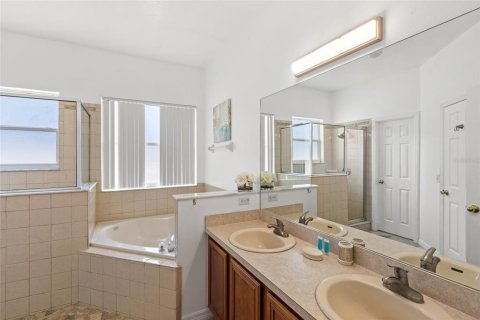 Casa en venta en Kissimmee, Florida, 4 dormitorios, 221.48 m2 № 1876159 - foto 12