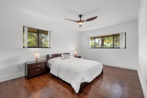 Condo in Doral, Florida, 2 bedrooms № 2412291 - photo 17