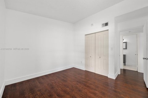Condo in Doral, Florida, 2 bedrooms № 2412291 - photo 26