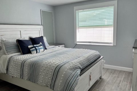House in Hudson, Florida 4 bedrooms, 162.67 sq.m. № 1913132 - photo 6