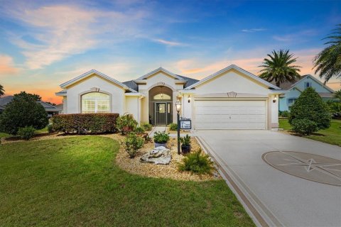 Casa en The Villages, Florida 3 dormitorios, 189.06 m2 № 2323010