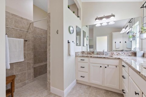 House in The Villages, Florida 3 bedrooms, 189.06 sq.m. № 2323010 - photo 14
