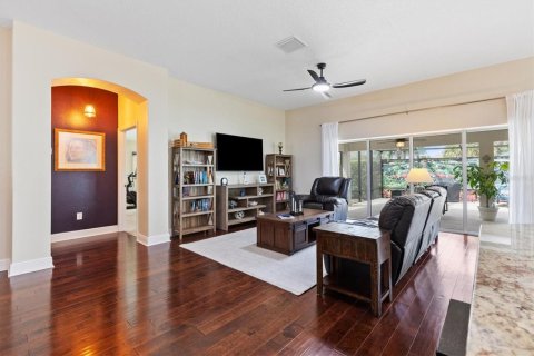 House in The Villages, Florida 3 bedrooms, 189.06 sq.m. № 2323010 - photo 7
