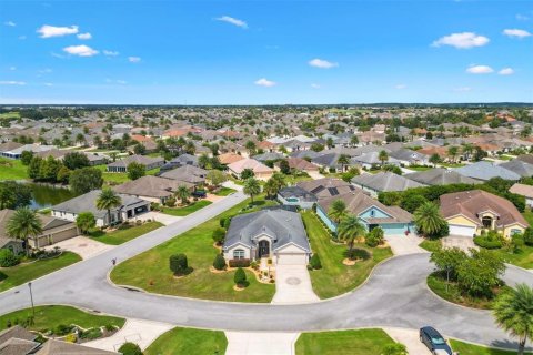 House in The Villages, Florida 3 bedrooms, 189.06 sq.m. № 2323010 - photo 30