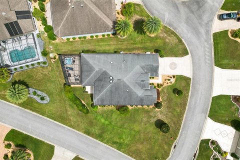 House in The Villages, Florida 3 bedrooms, 189.06 sq.m. № 2323010 - photo 3